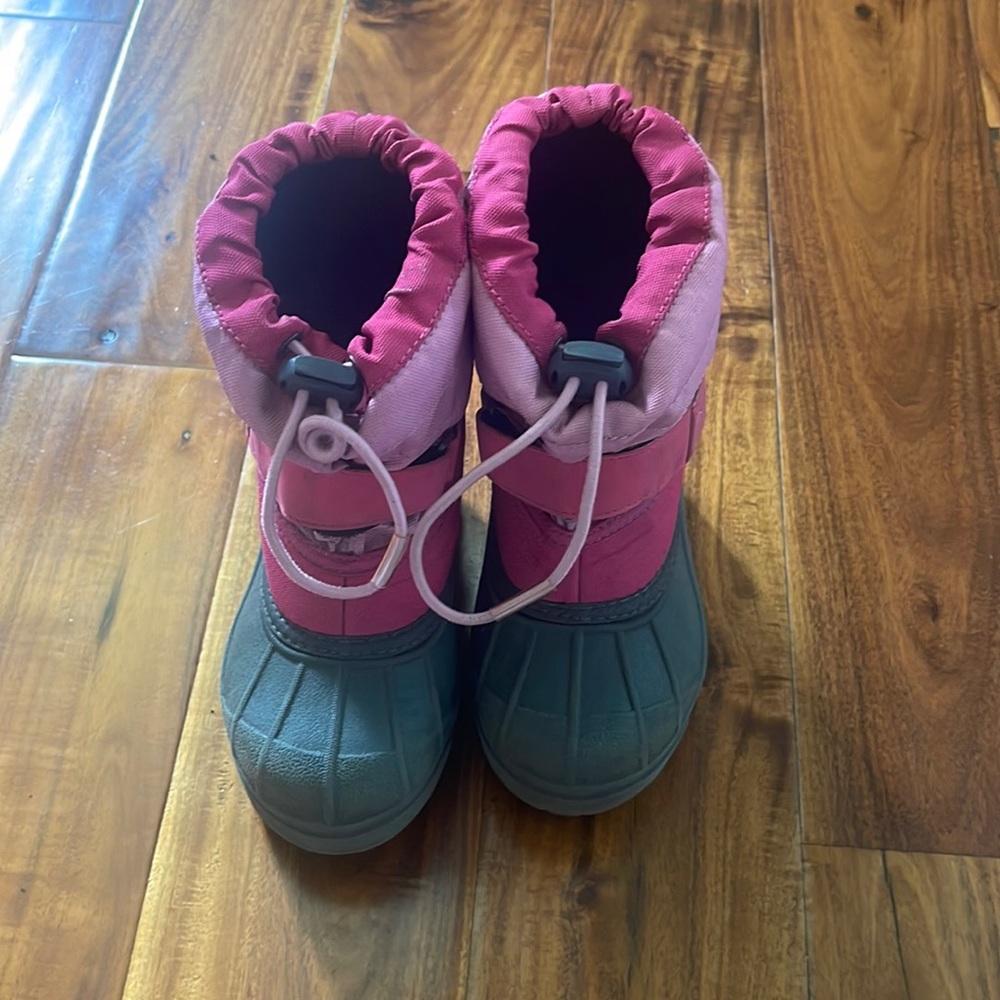 Girls Columbia winter boots